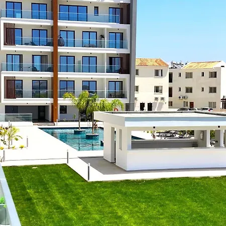 H&o New 4 Seasons Universal