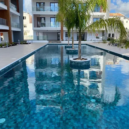 H&o New 4 Seasons Universal Appartement *