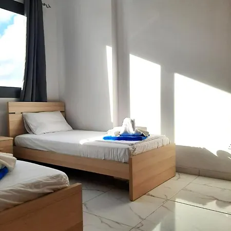 H&o New 4 Seasons Universal Appartement *