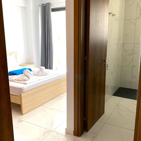 H&o New 4 Seasons Universal Appartement Paphos