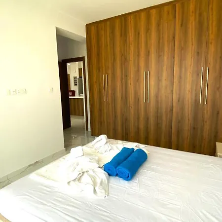 H&o New 4 Seasons Universal