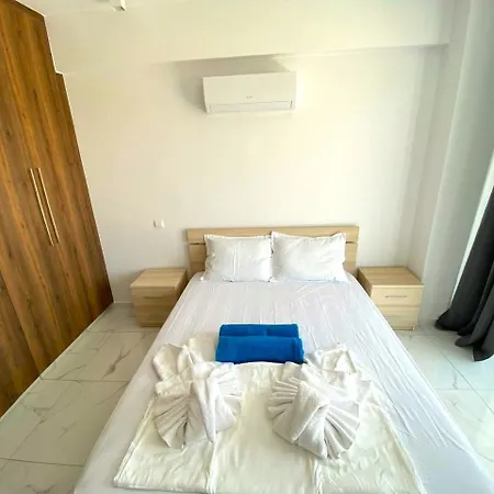 H&o New 4 Seasons Universal * Paphos