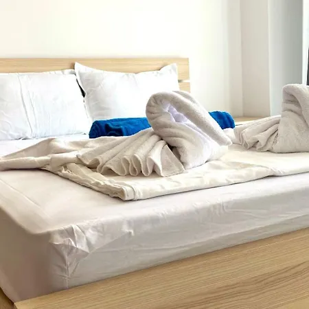 H&o New 4 Seasons Universal Appartement *