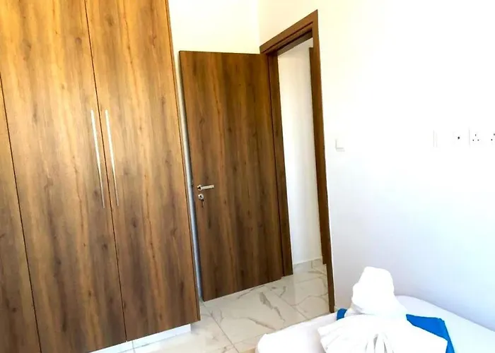 H&o New 4 Seasons Universal