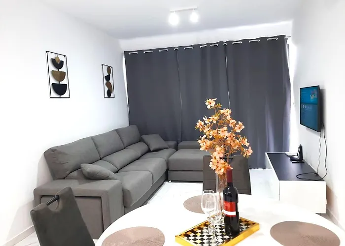 H&o New 4 Seasons Universal Apartmán *