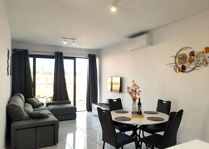 アパート H&o New 4 Seasons Universal *