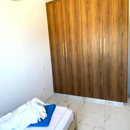 Apartman H&o New 4 Seasons Universal