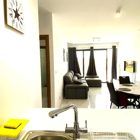 Apartman H&o New 4 Seasons Universal Paphos