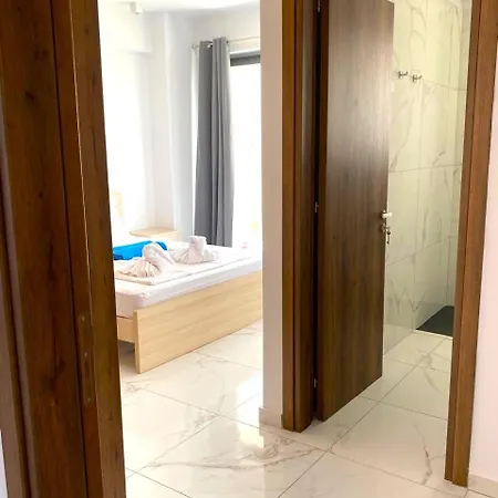 H&o New 4 Seasons Universal Apartment Paphos